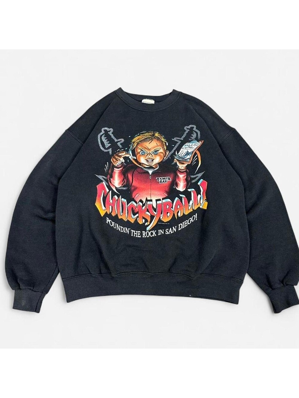 Vintage Tampa Bay buccaneers black sweatshirt chucky ball Gruden crewneck Medium
